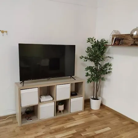 Апартаменты Joli T2 Proche Vieux-port, Terrasses Du Port Et Metro Joliette